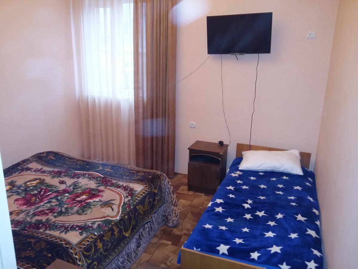 Guest House U Aleny Gagra Bagian luar foto