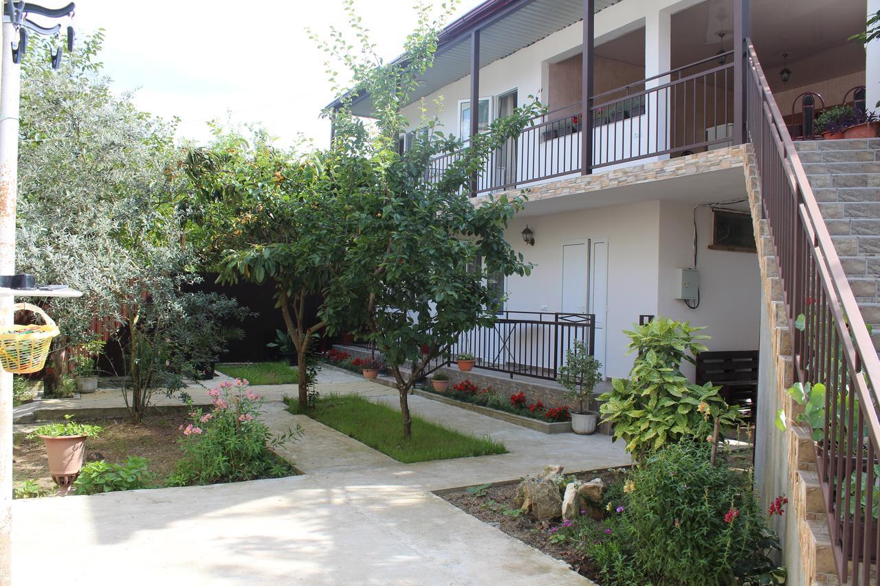 Guest House U Aleny Gagra Bagian luar foto
