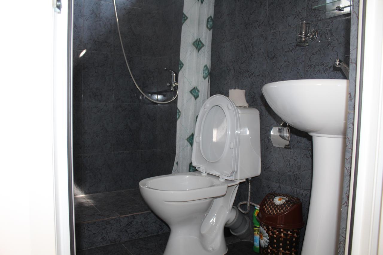 Guest House U Aleny Gagra Bagian luar foto